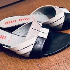 37.5(24.5㎝)miumiu ミュウミュウ ミュール モノトーンの画像