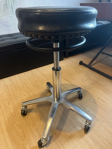 カットチェア美容室 オンライン 美容室 ビューティーガレージ カット