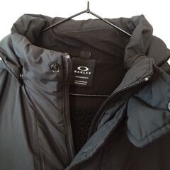 【　OAKLEY ベンチコート ☆ 160cm ブラック　】の画像