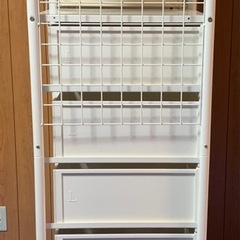 引き出し付きハンガーラックの画像