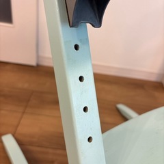 リエンダー（Leander）　子供用チェア　カラー水色の画像