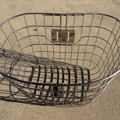 自転車のカゴ ロココの画像
