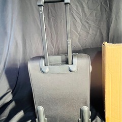 AMANDA BELLAN LONDON 鍵付きキャリーバッグ の画像