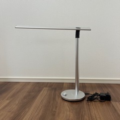 【ほぼ新品】LEDライトスタンド デスク用の画像