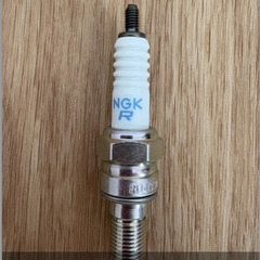 【新品・軽微な箱潰れ】NGK R0409B-8 レーシングプラグの画像