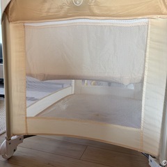カトージ プレイヤード ベビーベッド 折りたたみ　アイボリーの画像