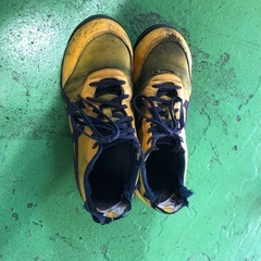 asics安全靴27センチの画像