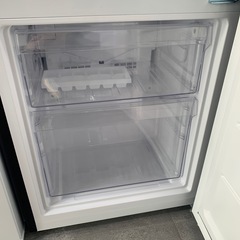 【ジモティー割】ニトリ　2023年製　140L 2ドア冷蔵庫（ID1682）の画像