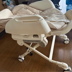 Combi  ハイローチェア電動の画像