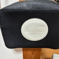 GUESSのショルダーバックの画像