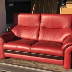 2人掛けソファー　赤の画像