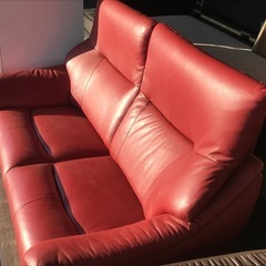 2人掛けソファー　赤の画像