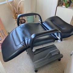 シャンプーチェア　美容院　椅子の画像