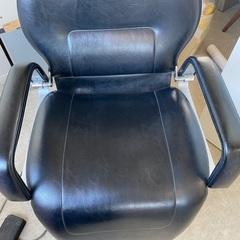 シャンプーチェア　美容院　椅子の画像