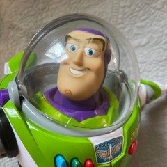 トイ・ストーリー リアルサイズトーキングフィギュアバ ズ・ライトイヤーの画像
