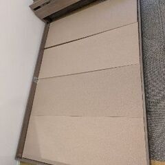 ダブルベットフレーム、マットレスの画像