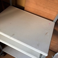 パソコンデスクの画像