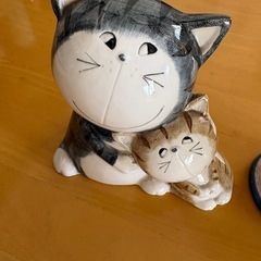 猫の貯金箱と花瓶セット！の画像