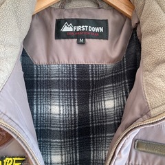 ⭐️古着⭐️ 🇺🇸FIRST DOWN ダウンジャケット ライトダウン パッチワーク M カーキブラウン の画像