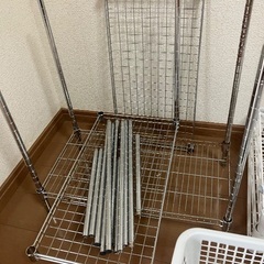 スチールラックの画像