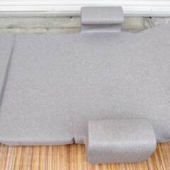 2人掛け　ローソファ　ソファベッド　フロアソファ　ファブリック　コンパクト　グレー系　省スペース　インテリアの画像