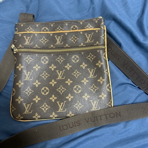 VUITTONバック
