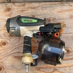 日立 常圧釘打ち機 NV90AB2 動作品 ケース付き｜別府市引き取りの画像