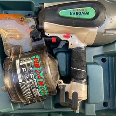 日立 常圧釘打ち機 NV90AB2 動作品 ケース付き｜別府市引き取りの画像
