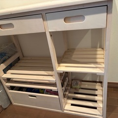 木製キッチン台の画像