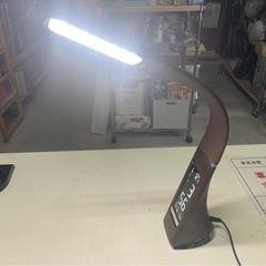 お話中　ZEPEAL　ゼピール　LEDスタンドライト　DLS-H2008-BR　卓上　照明　ブラウン　3段階調光　アーム調節可能　デジタル表示　稼働確認済　中古　③の画像