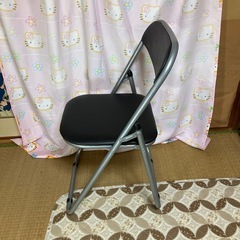 折りたたみパイプイスの画像