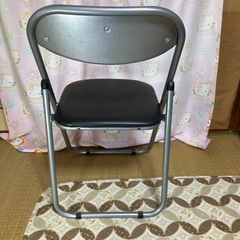 折りたたみパイプイスの画像