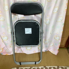 折りたたみパイプイスの画像