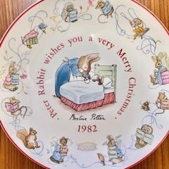 【2枚セット】ピーターラビット WEDGWOOD とRoyal Doulton のお皿の画像