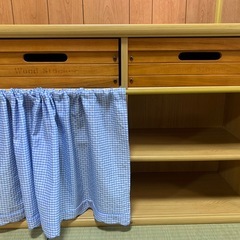 小さめの本棚(収納棚)の画像