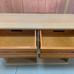 小さめの本棚(収納棚)の画像