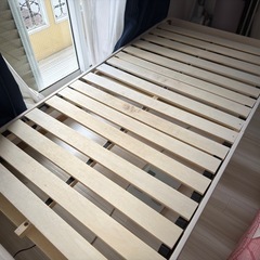 【ベットフレーム/シングル/コンセント付き】の画像