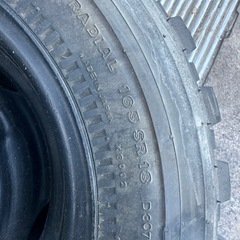 タイヤ。スタッドレスの画像