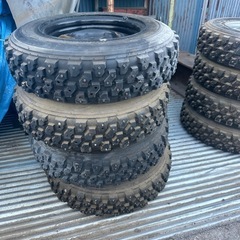 タイヤ。スタッドレスの画像