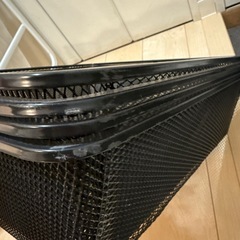 IKEA JONAXEL ヨナクセル メッシュバスケット ブラックの画像