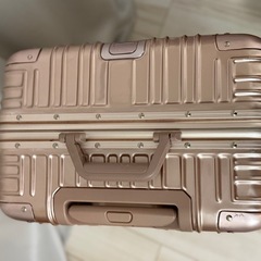 スーツケースの画像