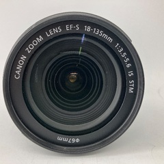 【トレファク足立扇店】ｽﾞｰﾑﾚﾝｽﾞ Canon EF-S 18-135mm 1:3.5-5.6 IS STMの画像