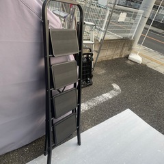 きれい⭐️脚立 4段 折り畳みの画像