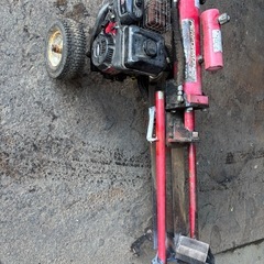 ノザキ産業【エンジン式 薪割り機 18トン】動作良好／引き取り希望の画像