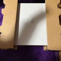 美品　箱付きps4本体 500G ホワイト　すぐ遊べるセットの画像