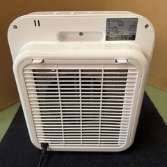 東W446 セラミックヒーター YA-S1284E(W) 2023年製 ＹＵＡＳＡ 100V 50/60Hz キッチン・トイレ・脱衣所などに！  コンパクト 小型ヒーター 暖房器具 ホワイト 動作確認済 電気ストーブ 電気ヒーターの画像