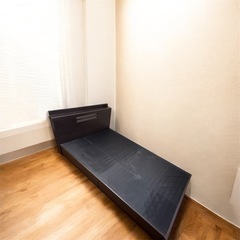 【取引中】セミダブルベッド、マットレス付きの画像