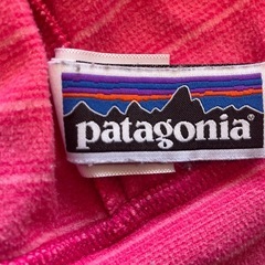 【美品】Patagoniaパーカー　12Mの画像