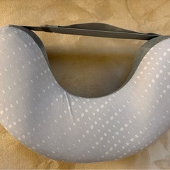 エルゴ　授乳クッション
の画像