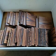 【20日8時まで】【早い者勝ち】【処分予定】木の板 まとめ売り（52枚）11cm×11cmの画像